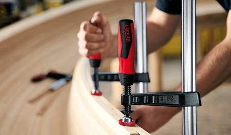 Струбцина чугунная 300/140, 6 кН, 2К ручка BESSEY BE-TG30-2K. Артикул BE-TG30-2K