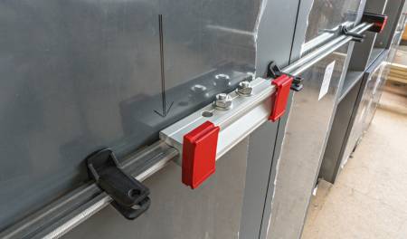 Удлинитель для соединения двух струбцин, для KRE / KREV / KR / KRV BESSEY BE-KBX20. Артикул BE-KBX20
