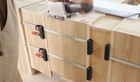 Струбцина корпусная лёгкая 160/80, 1.5 кН BESSEY BE-UK16. Артикул BE-UK16