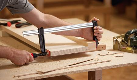 Струбцина чугунная 300/140, 5.5 кН, 2К ручка BESSEY BE-TPN30BE-2K. Артикул BE-TPN30BE-2K