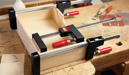 Струбцина корпусная лёгкая 160/80, 1.5 кН BESSEY BE-UK16. Артикул BE-UK16
