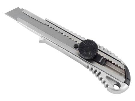 Резак с выдвижным лезвием "Aluminium-twist", Al корпус, SK5, 18мм,  РемоКолор professional 19-0-312. Артикул 19-0-312