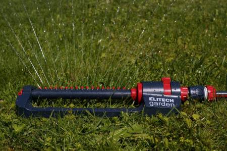 Дождеватель осциллирующий 247 м2 SP 002O ELITECH Garden 206069. Артикул 206069